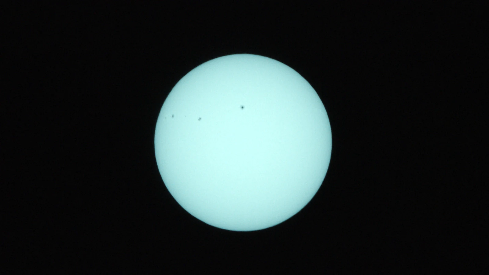 Sun_0.0003125s0_VIS_20260303-111707105_39C.fits FITS Preview