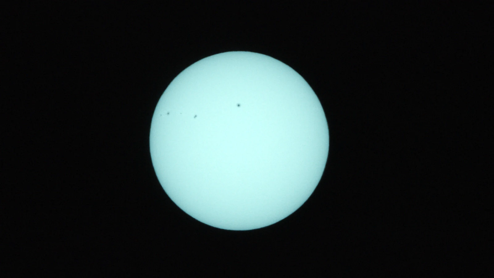 Sun_0.0003125s0_VIS_20260303-112018130_42C.fits FITS Preview