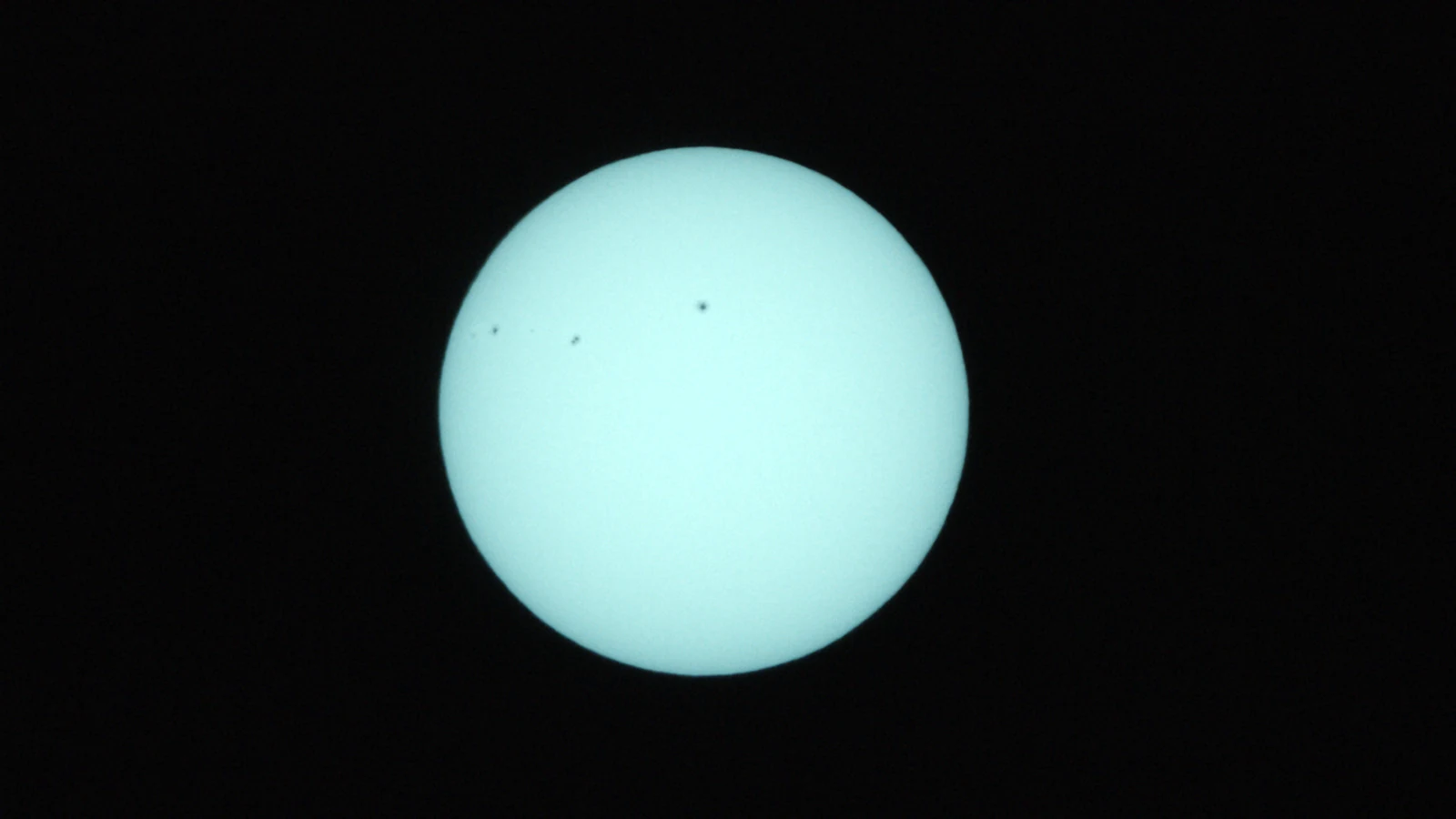 Sun_0.0003125s0_VIS_20260303-112025908_42C.fits FITS Preview