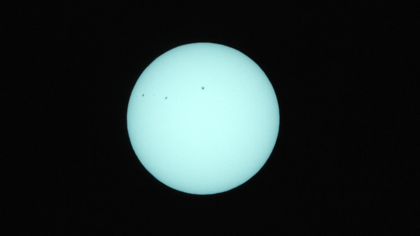 Sun_0.0003125s0_VIS_20260303-112027055_42C.fits FITS Preview