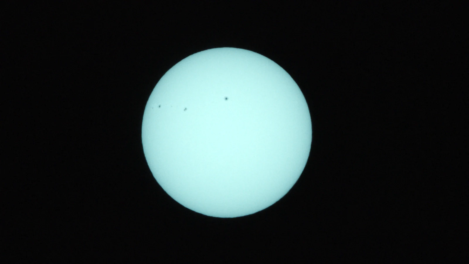 Sun_0.0003125s0_VIS_20260303-112027579_42C.fits FITS Preview