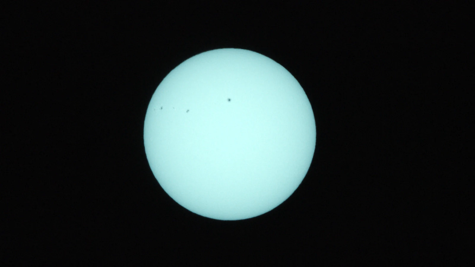 Sun_0.0003125s0_VIS_20260303-112030016_42C.fits FITS Preview