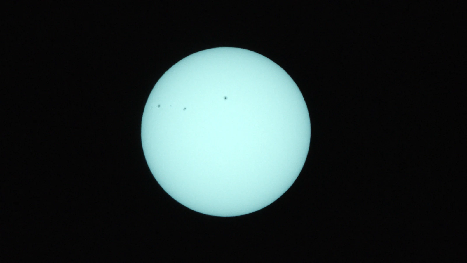 Sun_0.0003125s0_VIS_20260303-112031803_42C.fits FITS Preview