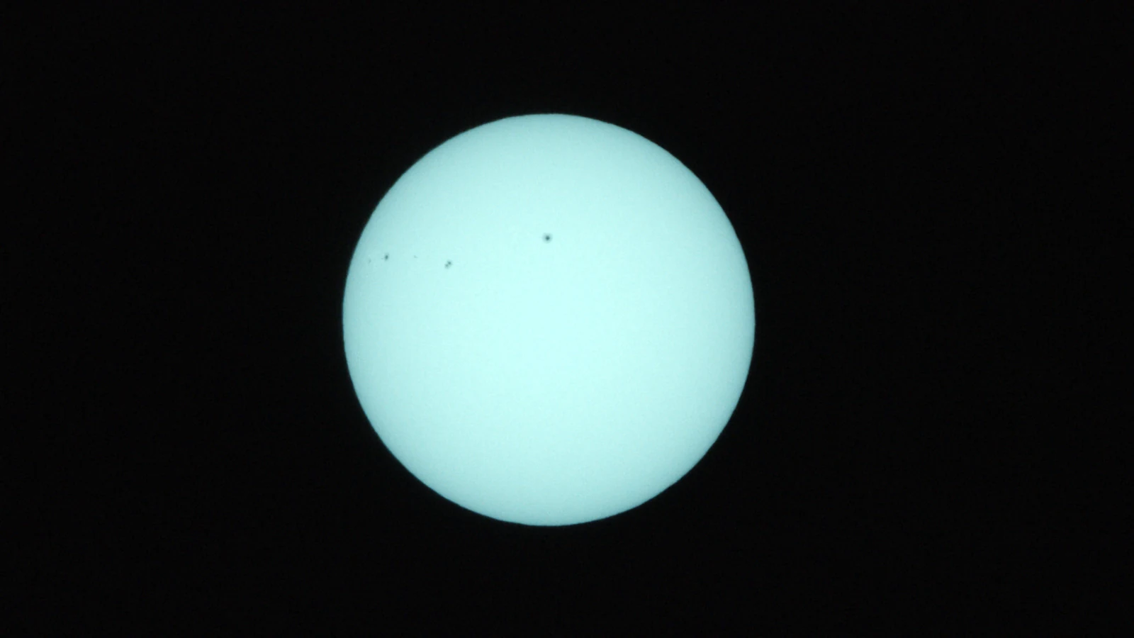 Sun_0.0003125s0_VIS_20260303-112034071_42C.fits FITS Preview