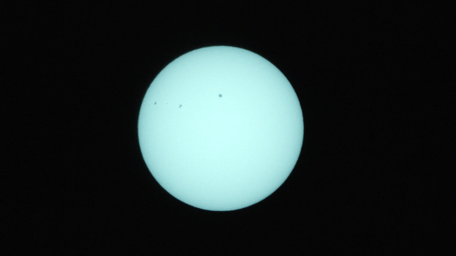 Sun_0.0003125s0_VIS_20260303-112034279_42C.fits FITS Preview