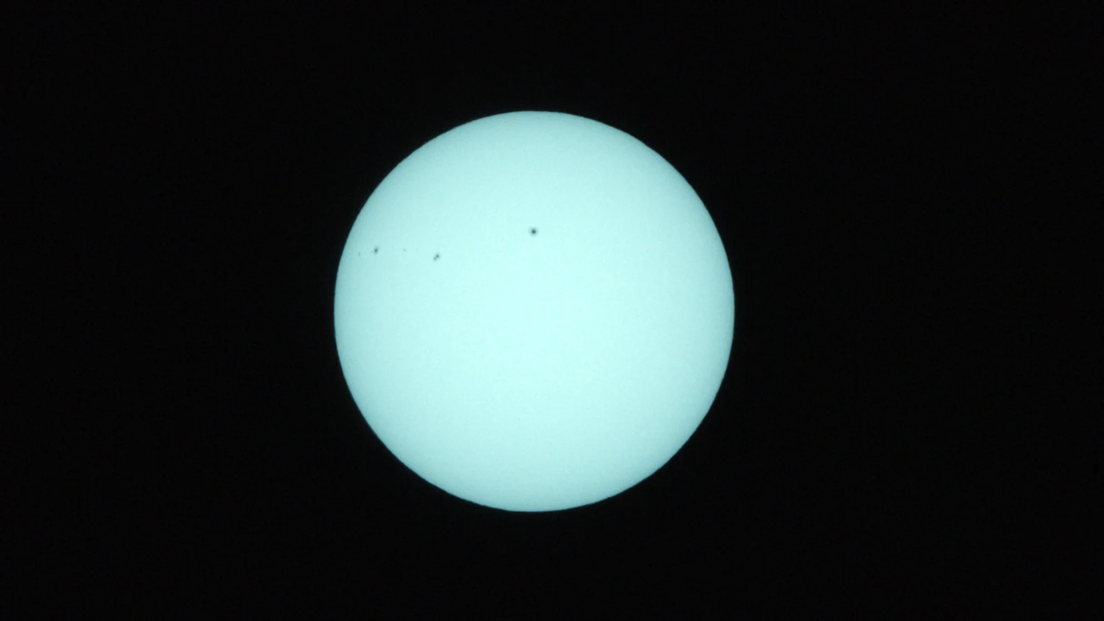 Sun_0.0003125s0_VIS_20260303-112035598_42C.fits FITS Preview