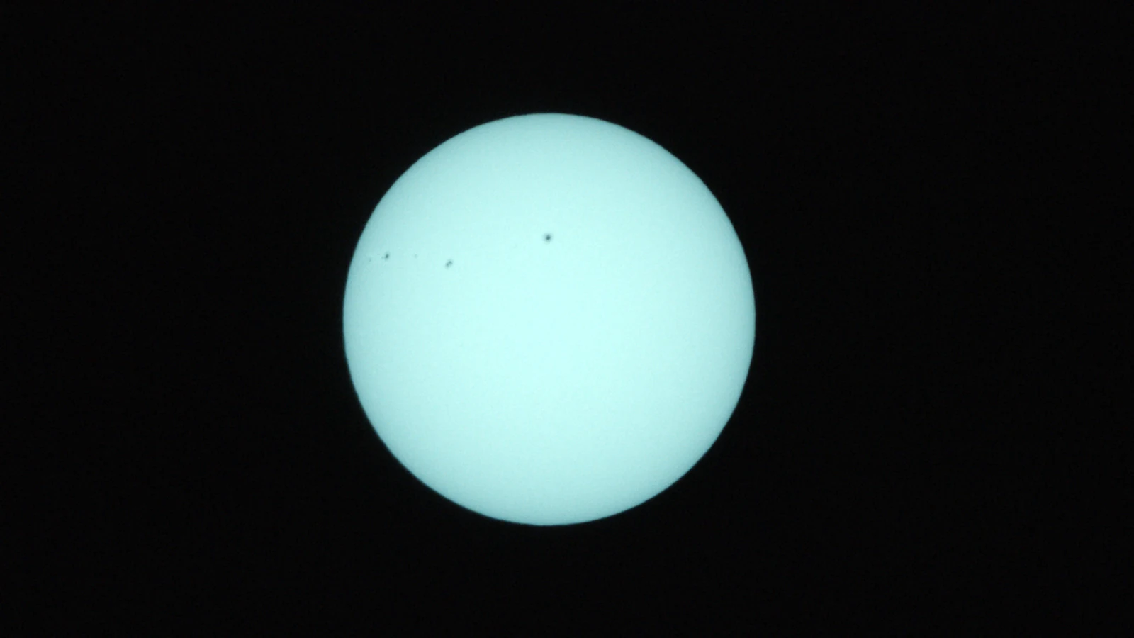 Sun_0.0003125s0_VIS_20260303-112036774_42C.fits FITS Preview