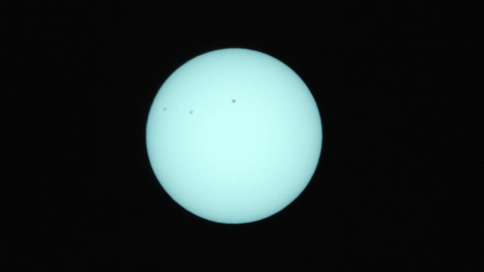 Sun_0.0003125s0_VIS_20260303-112039284_42C.fits FITS Preview