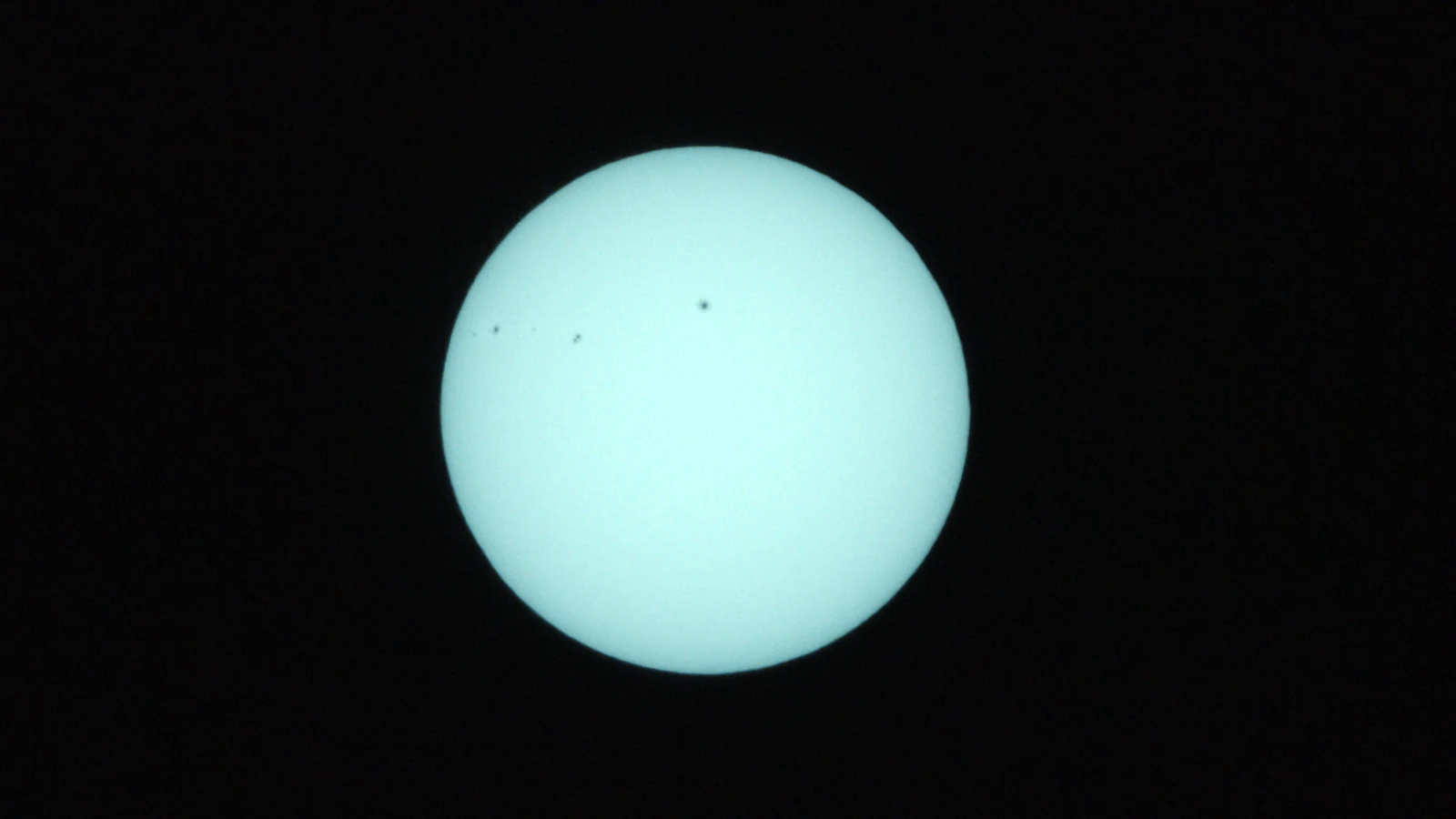 Sun_0.0003125s0_VIS_20260303-112040371_42C.fits FITS Preview