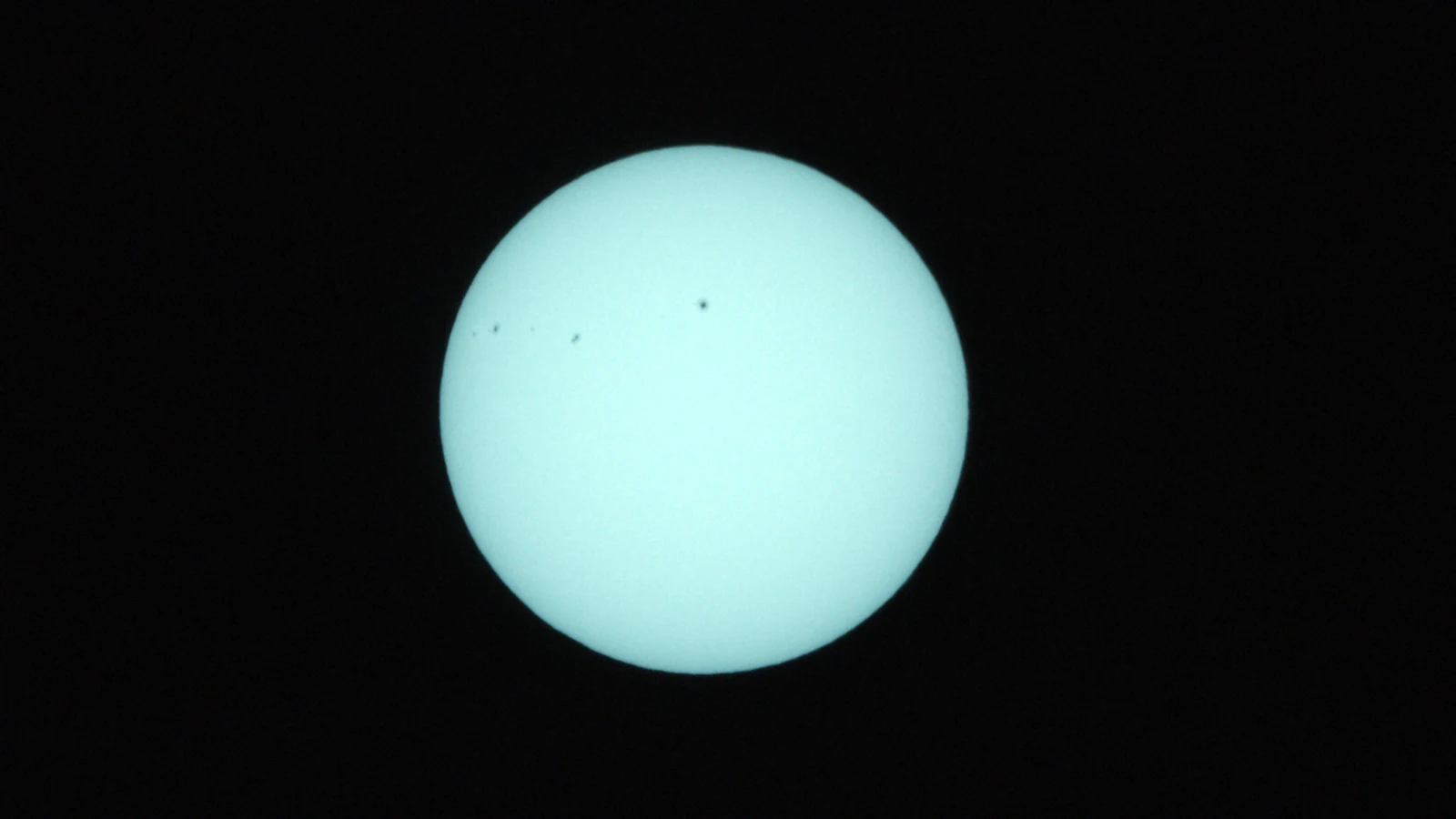 Sun_0.0003125s0_VIS_20260303-112041454_42C.fits FITS Preview