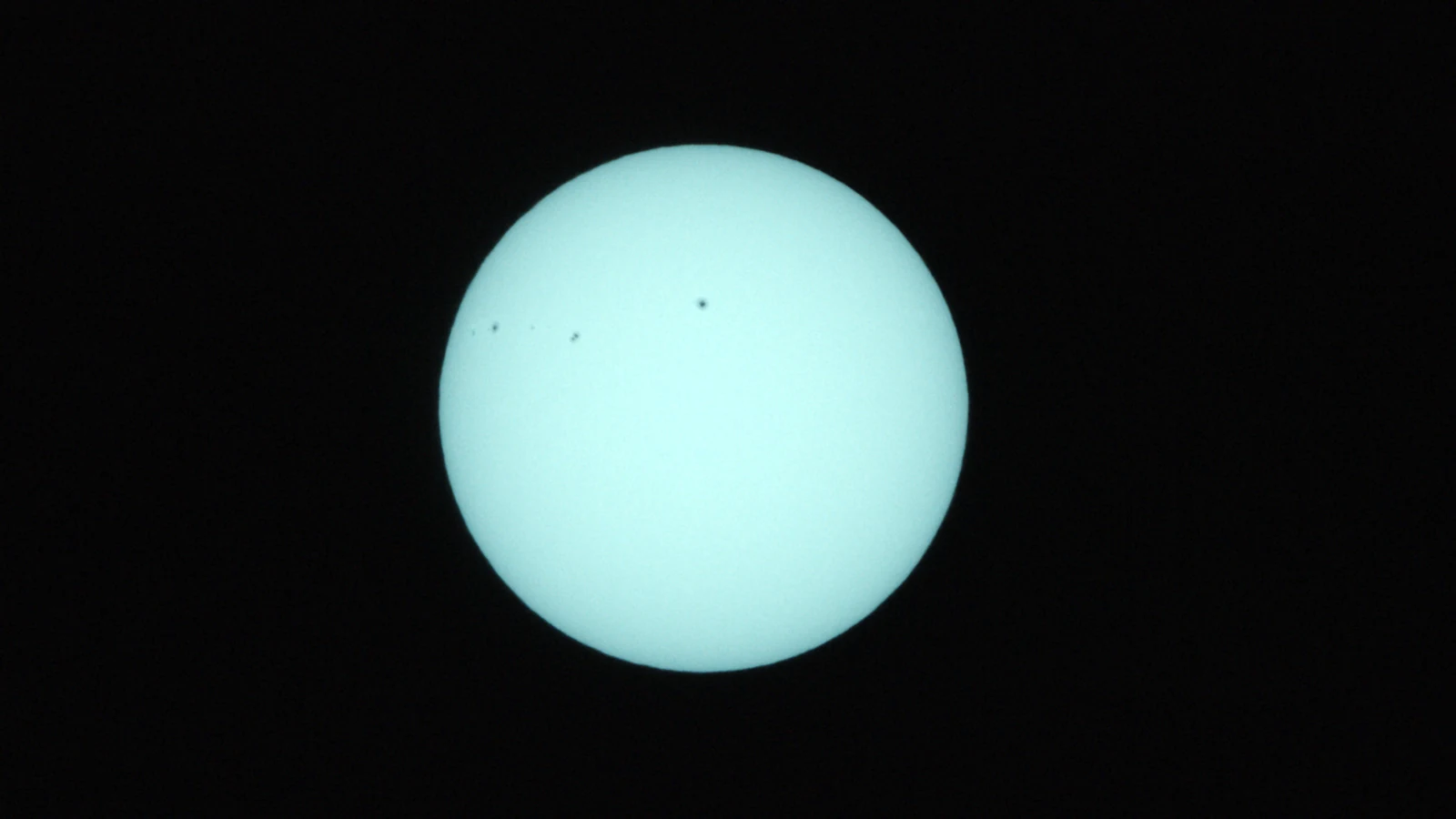 Sun_0.0003125s0_VIS_20260303-112042657_42C.fits FITS Preview