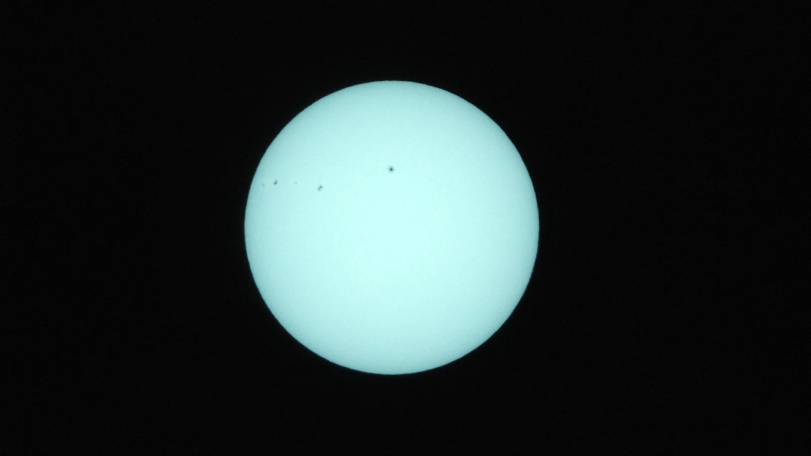 Sun_0.0003125s0_VIS_20260303-112042916_42C.fits FITS Preview