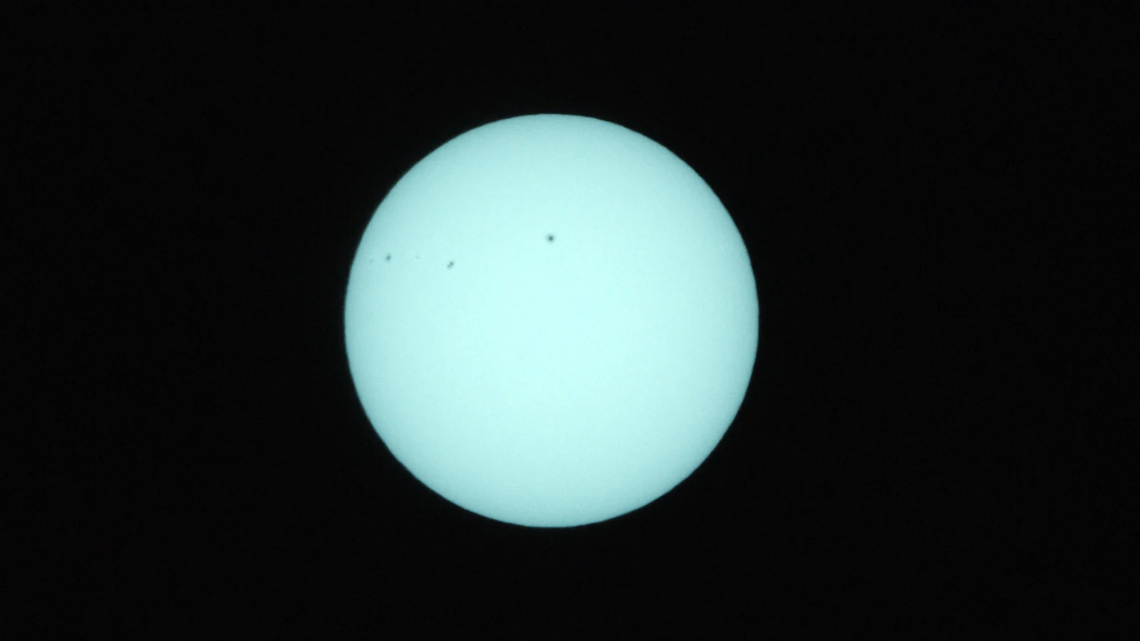 Sun_0.0003125s0_VIS_20260303-112044050_42C.fits FITS Preview