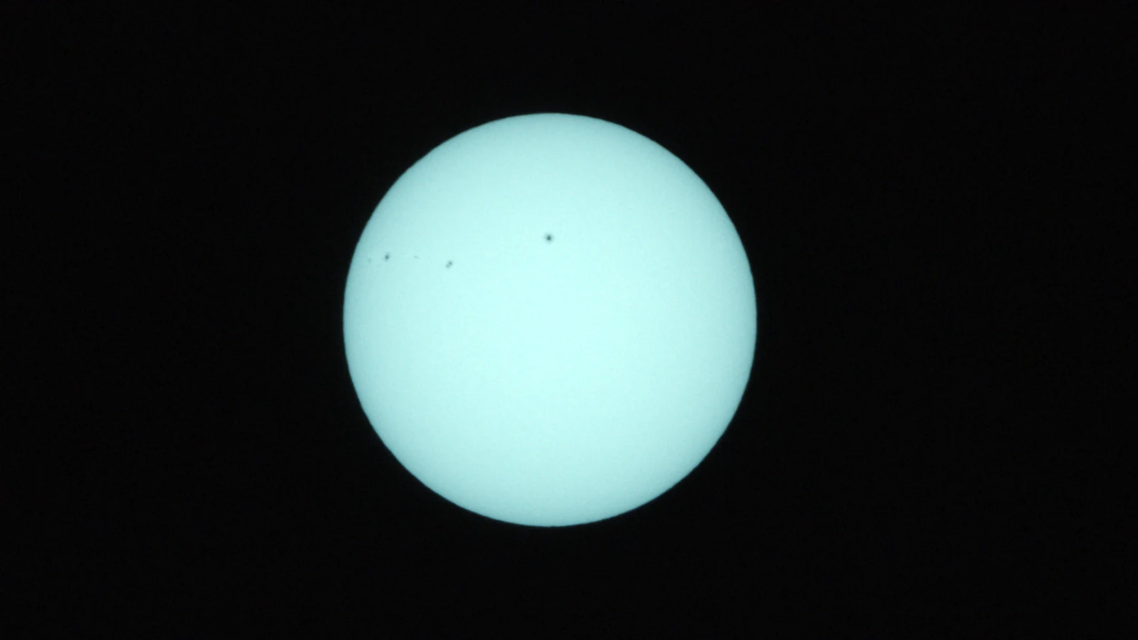 Sun_0.0003125s0_VIS_20260303-112044415_42C.fits FITS Preview