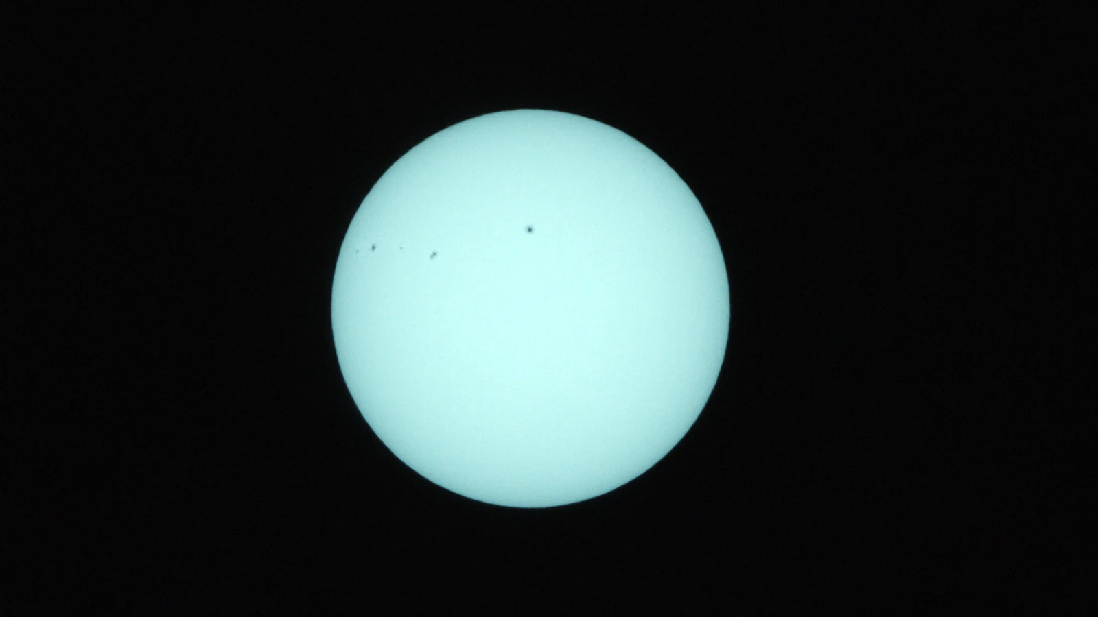 Sun_0.0003125s0_VIS_20260303-112045188_42C.fits FITS Preview