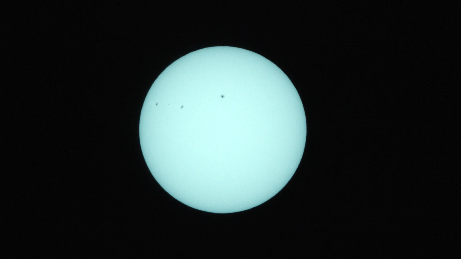 Sun_0.0003125s0_VIS_20260303-112045702_42C.fits FITS Preview