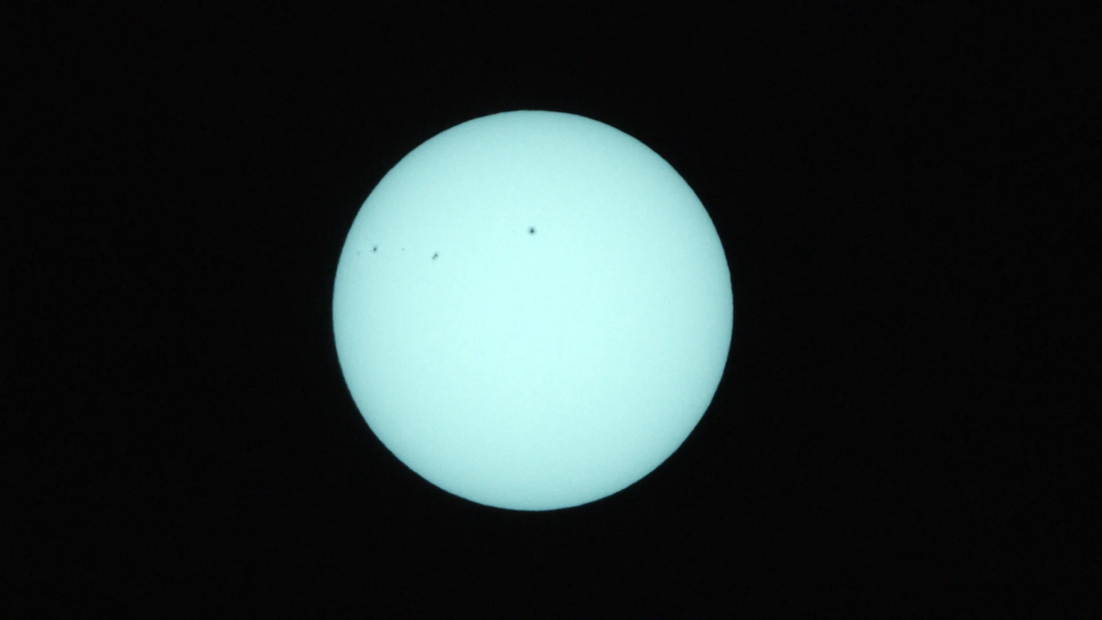 Sun_0.0003125s0_VIS_20260303-112045887_42C.fits FITS Preview