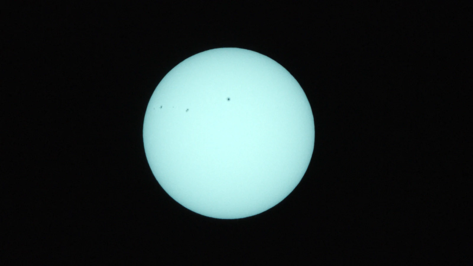 Sun_0.0003125s0_VIS_20260303-112046335_42C.fits FITS Preview