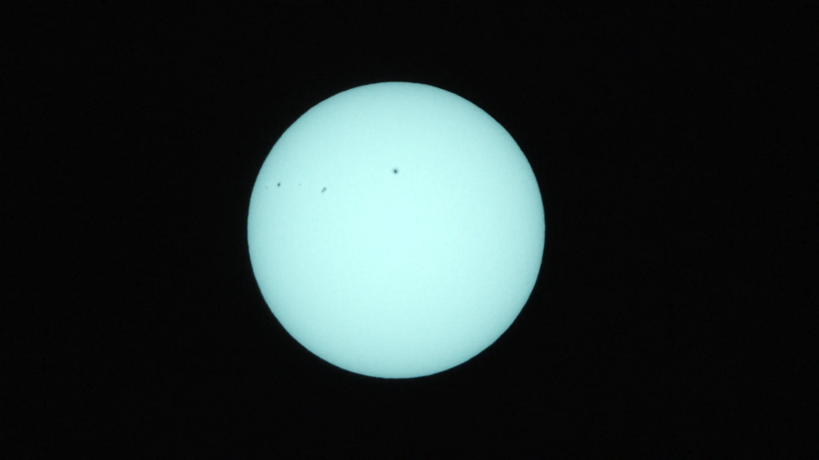 Sun_0.0003125s0_VIS_20260303-112049042_42C.fits FITS Preview