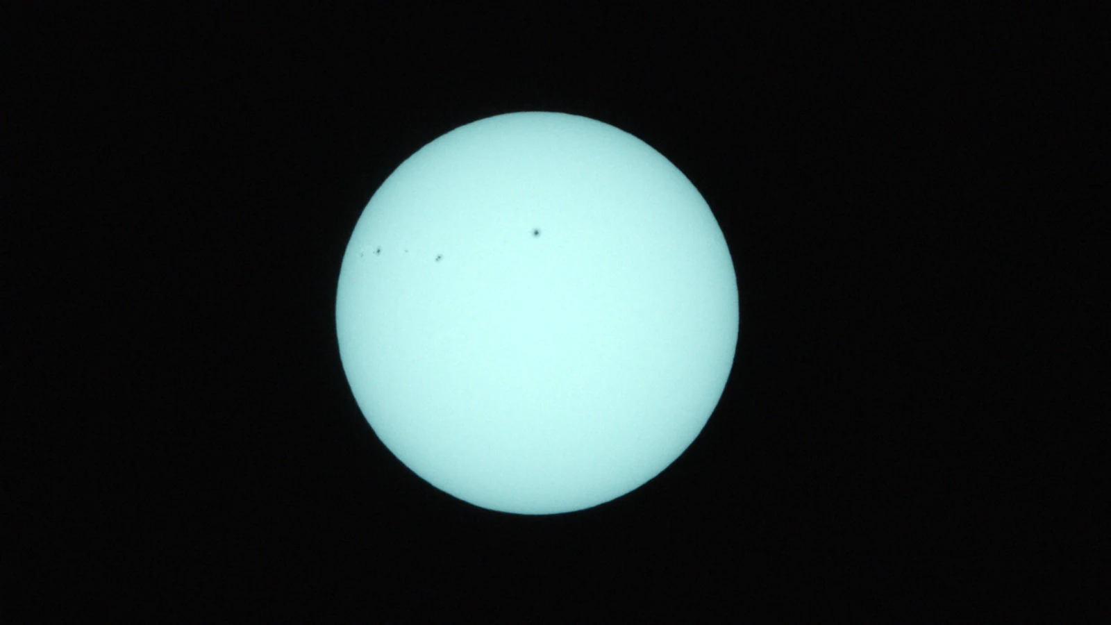 Sun_0.0003125s0_VIS_20260303-112049674_42C.fits FITS Preview