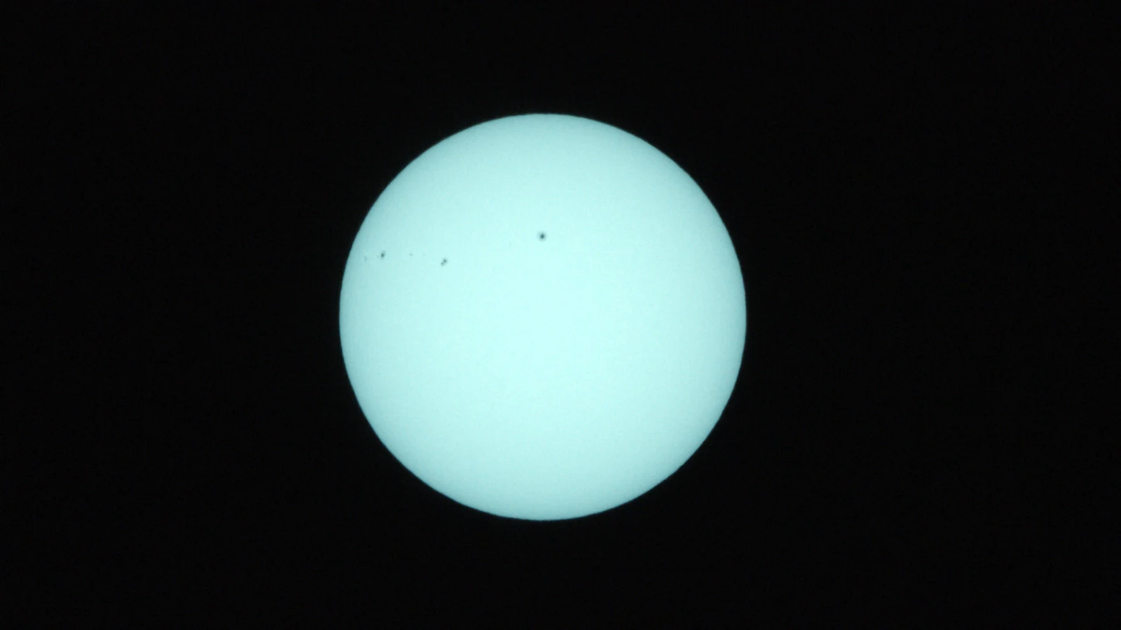 Sun_0.0003125s0_VIS_20260303-112051729_42C.fits FITS Preview