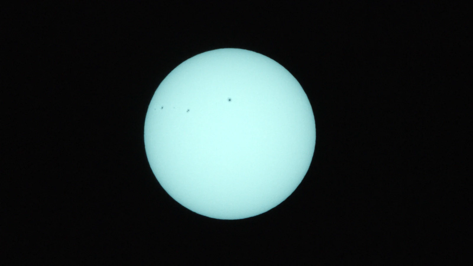 Sun_0.0003125s0_VIS_20260303-112102406_42C.fits FITS Preview