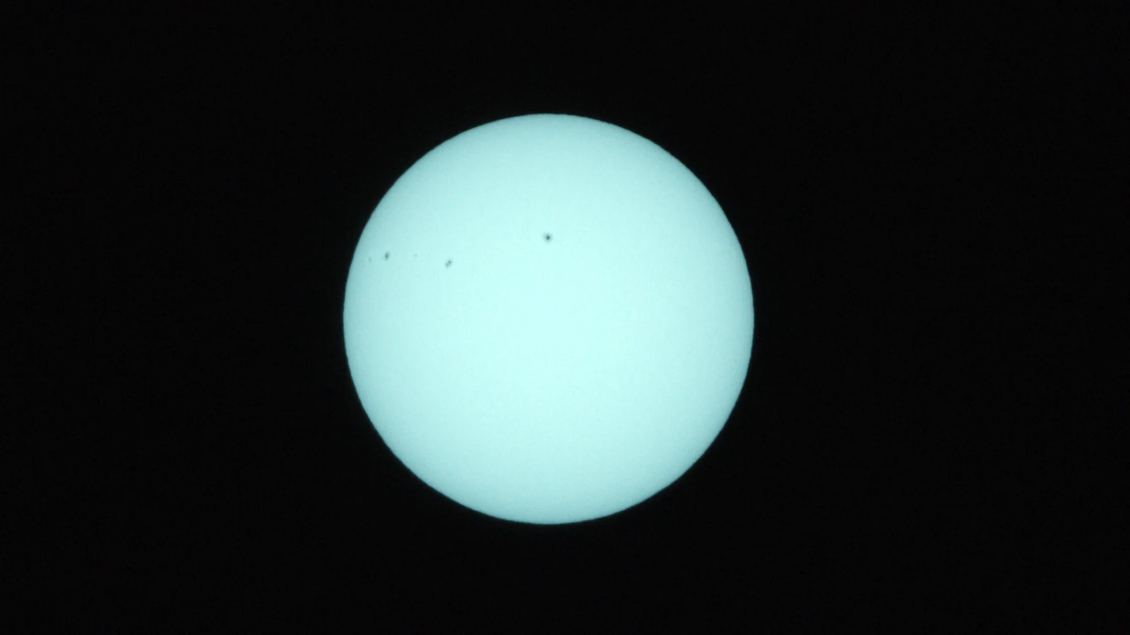 Sun_0.0003125s0_VIS_20260303-112102833_42C.fits FITS Preview