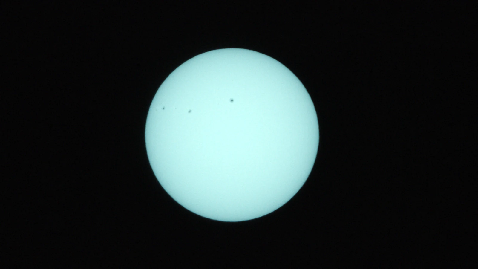 Sun_0.0003125s0_VIS_20260303-112103447_42C.fits FITS Preview