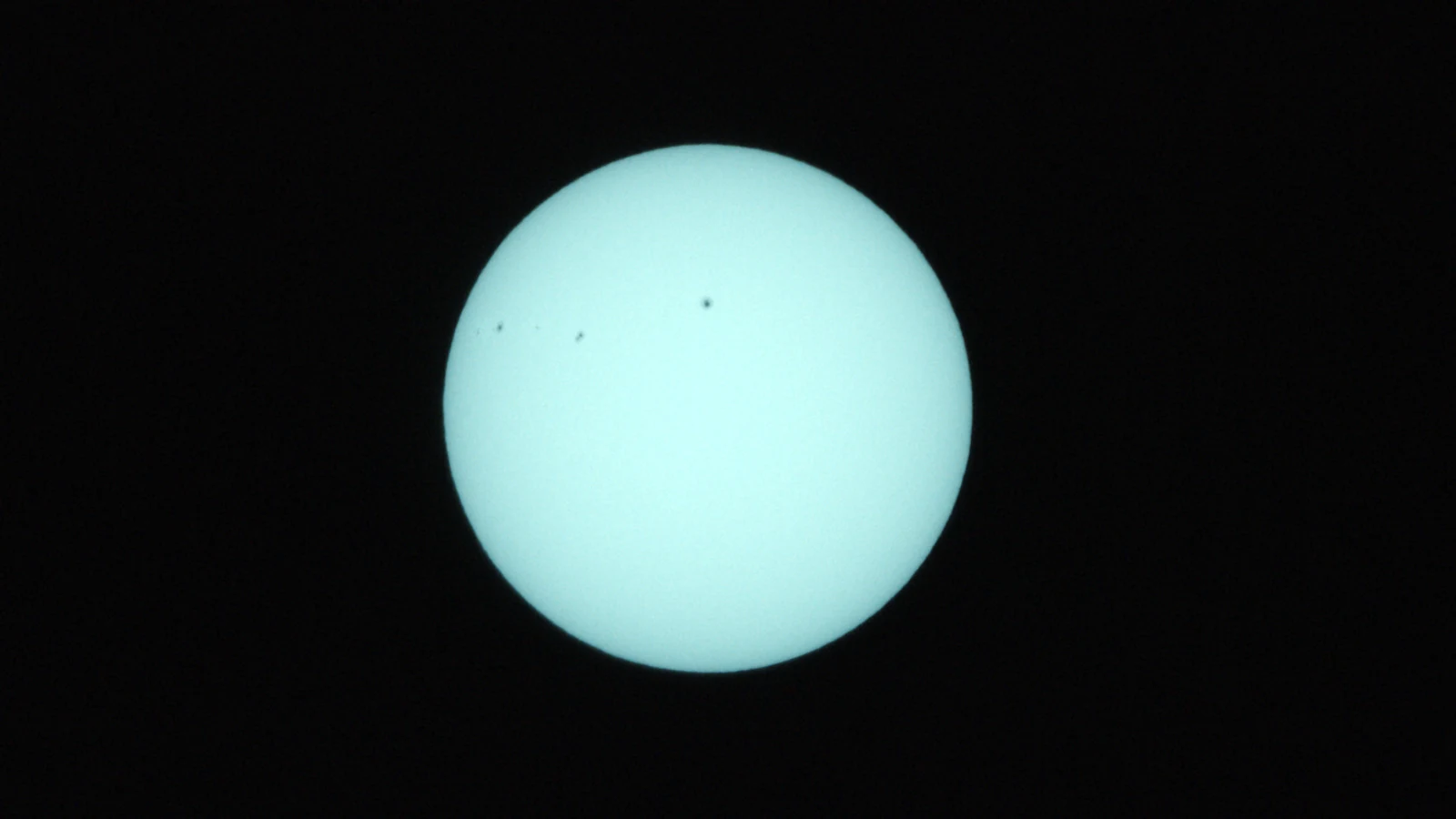 Sun_0.0003125s0_VIS_20260303-112105326_42C.fits FITS Preview