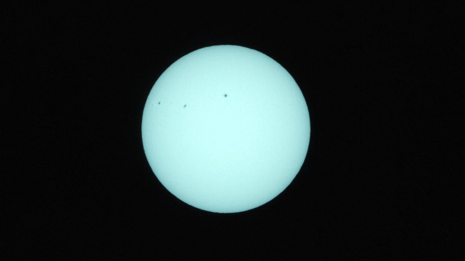 Sun_0.0003125s0_VIS_20260303-112108942_42C.fits FITS Preview